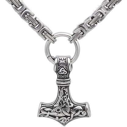 King Chain Featuring A Mjolnir Pendant