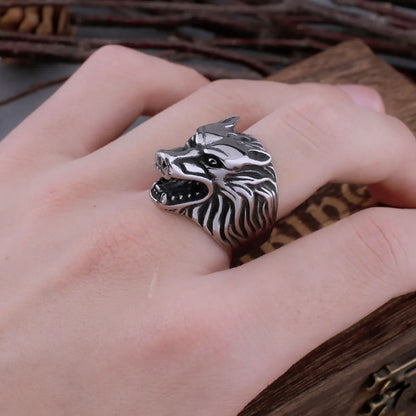 Gothic Wolf Head Ring Retro Wolf Totem Defense Amulet Rune Viking Ring