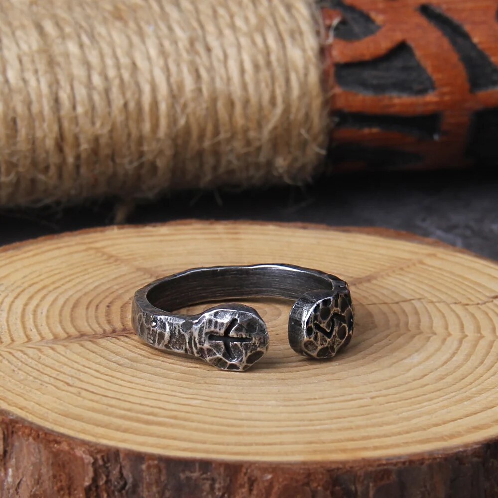 Rune Cool Viking Ring