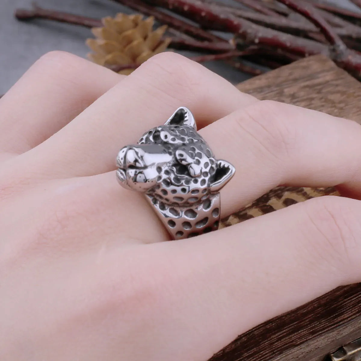 Men's Stainless Steel Retro Leopard Viking Ring