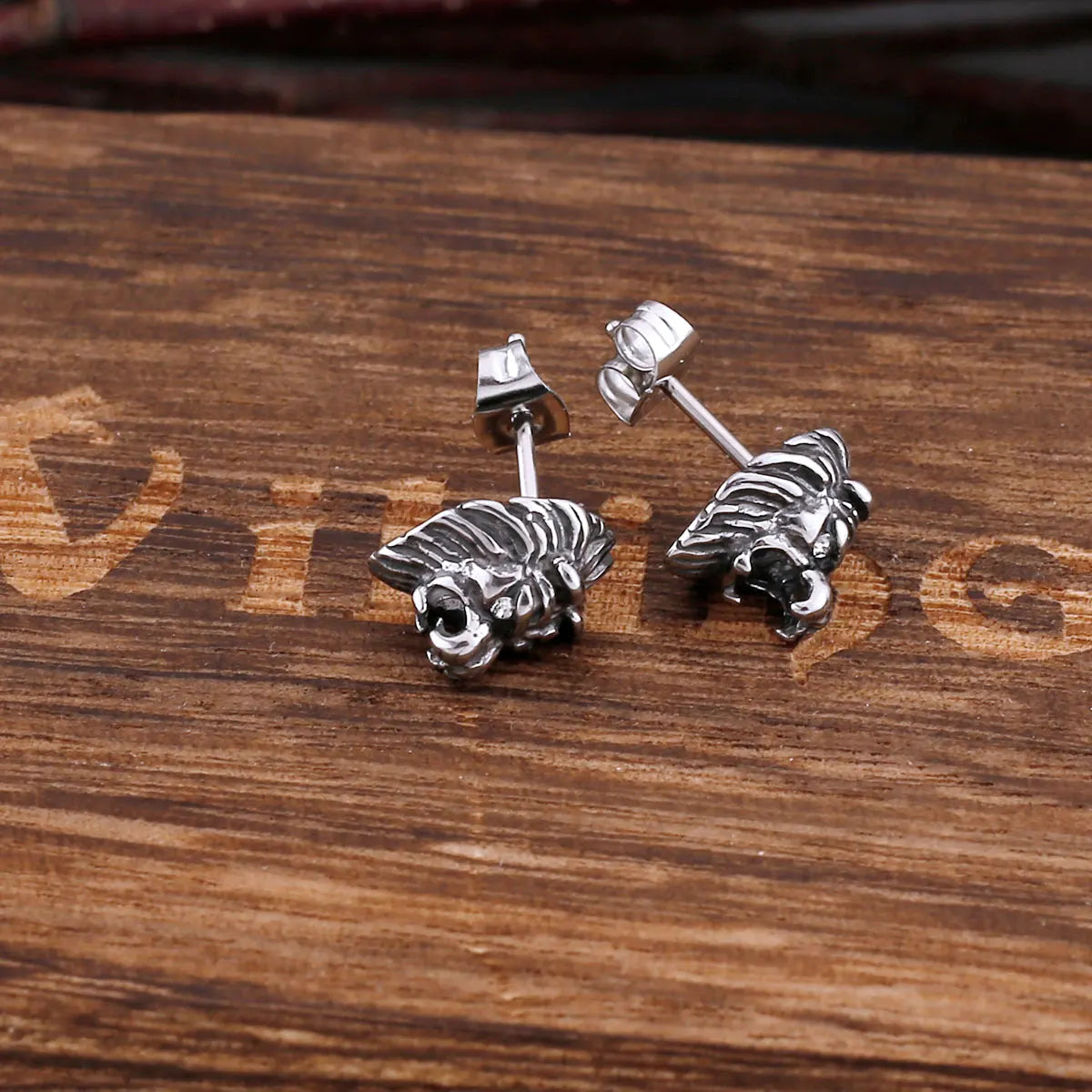 Cool Fashion Animal Lion Stud Viking Earrings