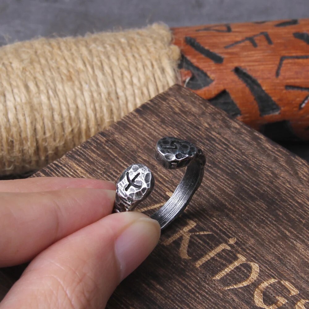 Rune Cool Viking Ring