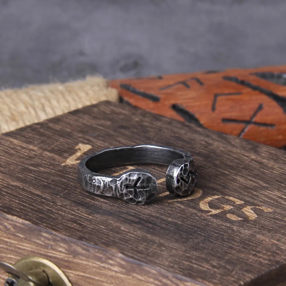 Rune Cool Viking Ring