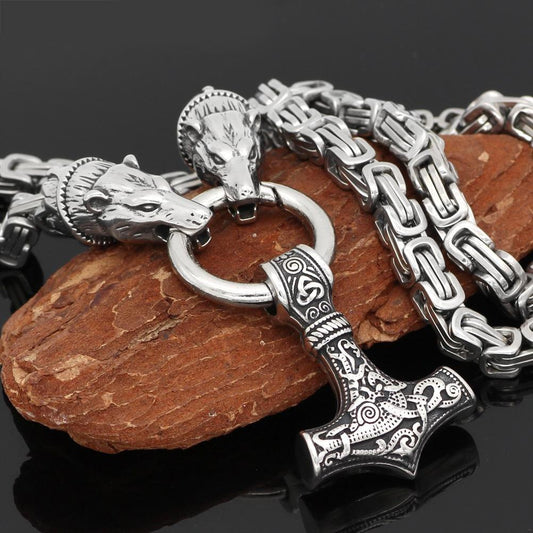 King Chain With Two Bear Heads Holding Mjolnir Pendant