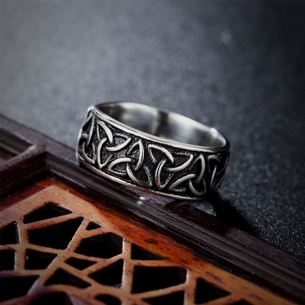 Viking Ring - Triquetra Pattern