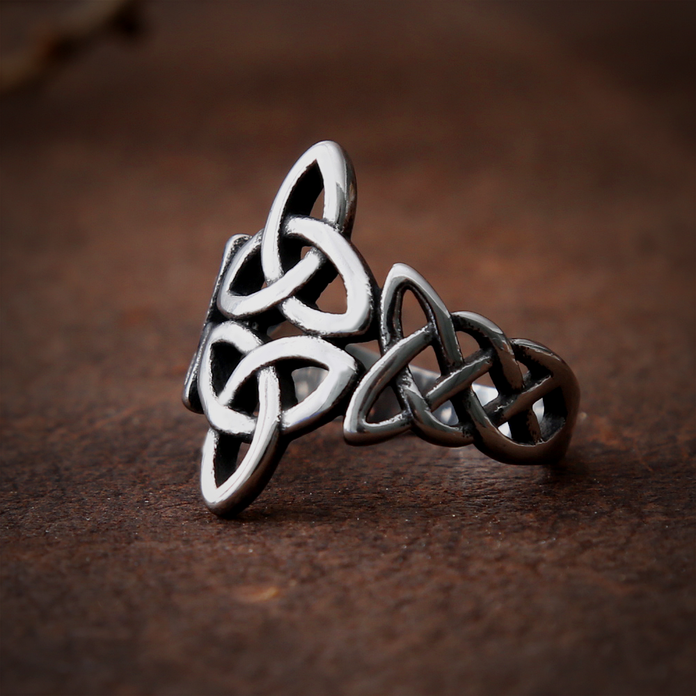 Viking Ring - Nordic Knots