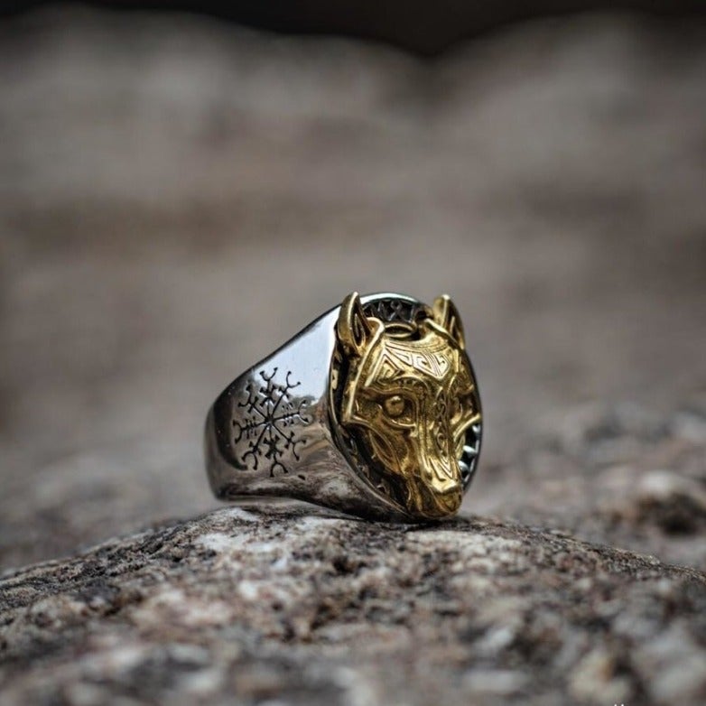 Viking Ring - Golden Wolf