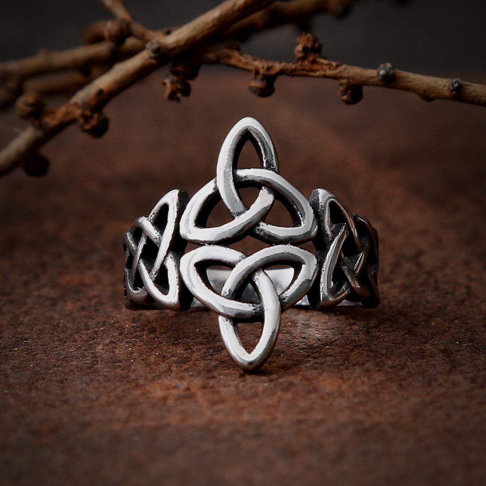 Viking Ring - Nordic Knots